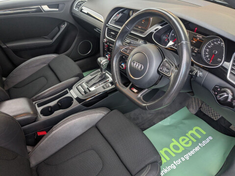 Audi A4 3.0 TDI V6 Black Edition S Tronic quattro Euro 5 (s/s) 5dr 28
