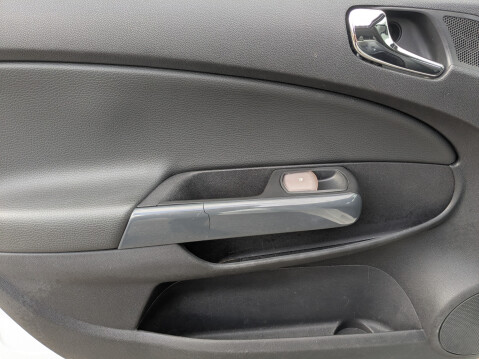 Vauxhall Corsa SE 19