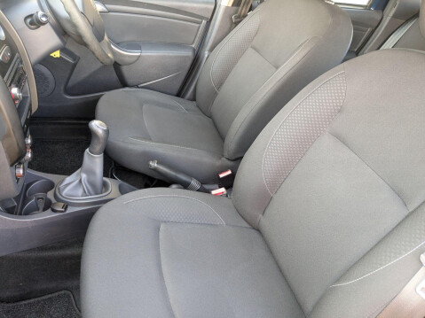 Dacia Duster 1.6 SCe Ambiance Euro 6 (s/s) 5dr 28