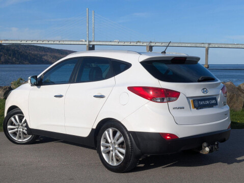 Hyundai ix35 2.0 CRDi Premium Auto 4WD Euro 5 5dr 7