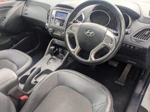 Hyundai ix35 2.0 CRDi Premium Auto 4WD Euro 5 5dr 27