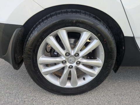 Hyundai ix35 2.0 CRDi Premium Auto 4WD Euro 5 5dr 34