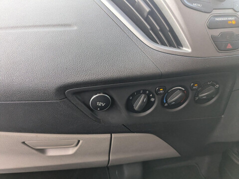 Ford Tourneo Custom 2.2 300 TDCi L2 Euro 5 (s/s) 5dr 28