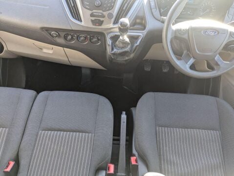 Ford Tourneo Custom 2.2 300 TDCi L2 Euro 5 (s/s) 5dr 38