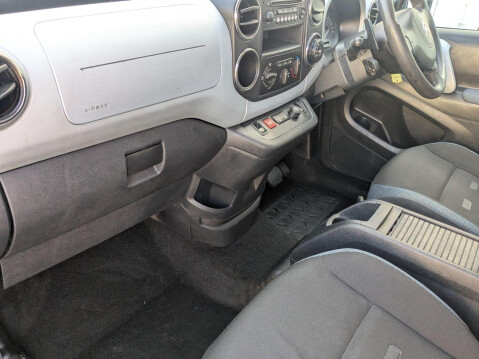 Citroen Berlingo 1.6 e-HDi Airdream XTR Multispace MPV EGS6 Euro 5 (s/s) 5dr 18