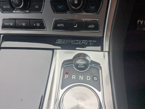 Jaguar XF 2.2d Sport Auto Euro 5 (s/s) 4dr 16