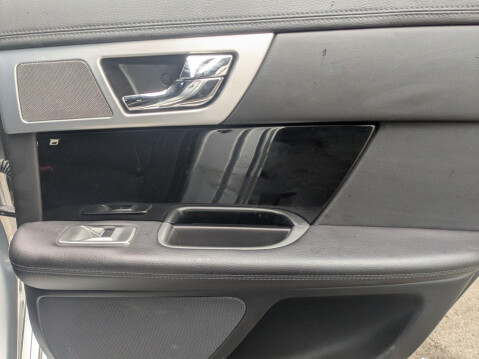 Jaguar XF 2.2d Sport Auto Euro 5 (s/s) 4dr 21