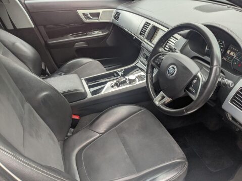 Jaguar XF 2.2d Sport Auto Euro 5 (s/s) 4dr 9