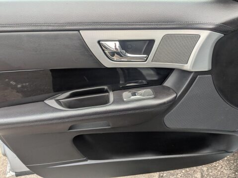 Jaguar XF 2.2d Sport Auto Euro 5 (s/s) 4dr 27