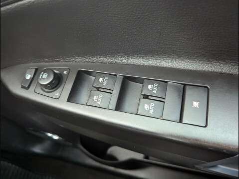 Vauxhall Antara 2.2 CDTi SE 4WD Euro 5 (s/s) 5dr (SNav) 24