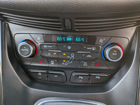 Ford Kuga ST-LINE X TDCI 12