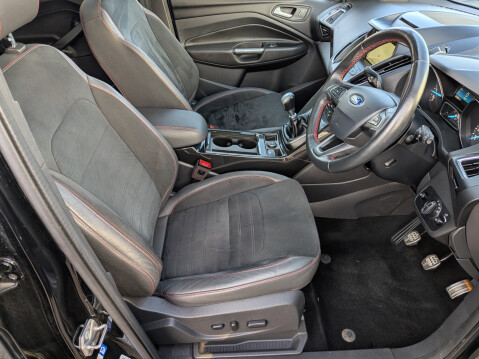 Ford Kuga ST-LINE X TDCI 9