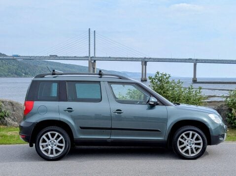 Skoda Yeti 2.0 TDI Elegance 4WD Euro 5 5dr 4