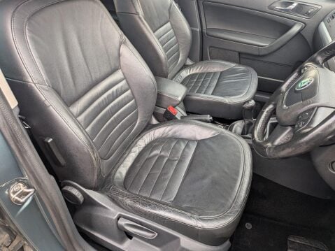 Skoda Yeti 2.0 TDI Elegance 4WD Euro 5 5dr 9