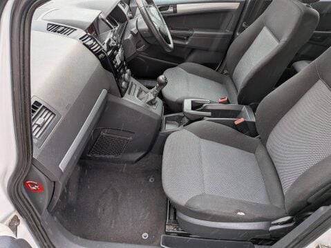 Vauxhall Zafira 1.8 16V Exclusiv Euro 5 5dr 14
