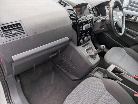 Vauxhall Zafira 1.8 16V Exclusiv Euro 5 5dr 15