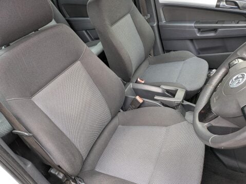 Vauxhall Zafira 1.8 16V Exclusiv Euro 5 5dr 20
