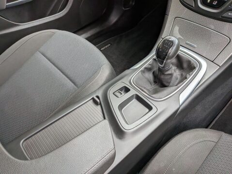 Vauxhall Insignia 2.0 CDTi ecoFLEX Design Nav Euro 6 (s/s) 5dr 23