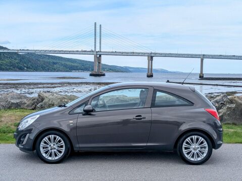 Vauxhall Corsa 1.4 16V SE Auto Euro 5 3dr 8