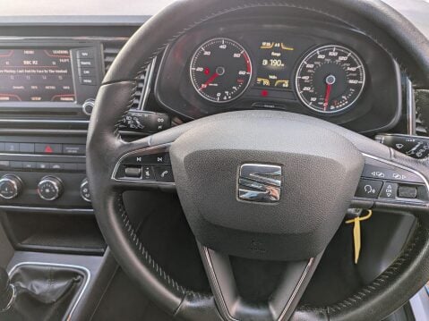 SEAT Leon 1.6 TDI CR SE Euro 5 (s/s) 5dr 10