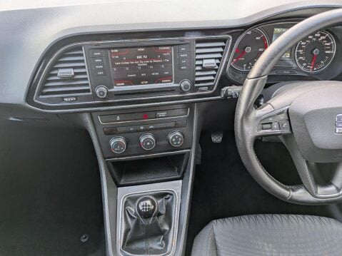 SEAT Leon 1.6 TDI CR SE Euro 5 (s/s) 5dr 24