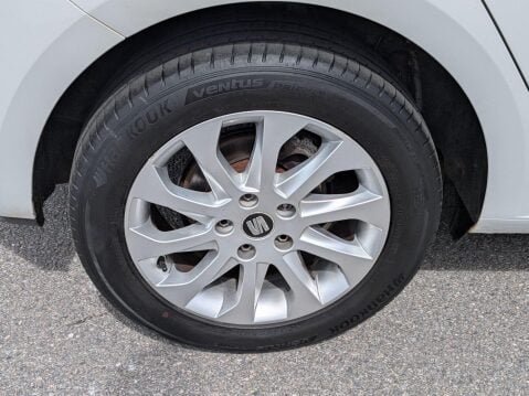 SEAT Leon 1.6 TDI CR SE Euro 5 (s/s) 5dr 27