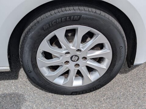 SEAT Leon 1.6 TDI CR SE Euro 5 (s/s) 5dr 28