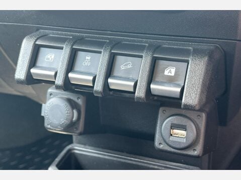 Suzuki Jimny SZ5 33