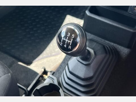 Suzuki Jimny SZ5 35