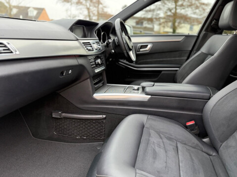 Mercedes-Benz E Class 2.1 E250 CDI AMG Line G-Tronic+ Euro 5 (s/s) 5dr 26