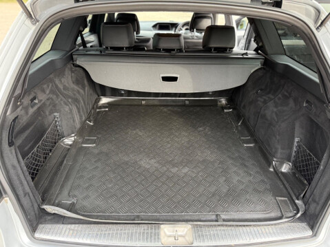 Mercedes-Benz E Class 2.1 E250 CDI AMG Line G-Tronic+ Euro 5 (s/s) 5dr 27