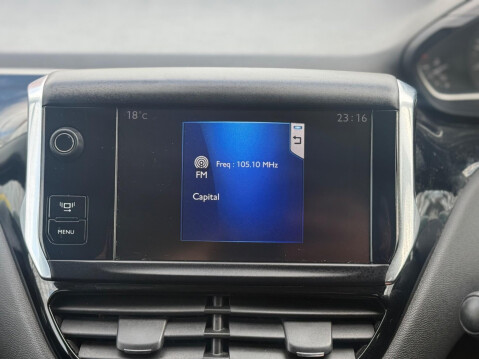 Peugeot 208 1.2 VTi Allure Euro 5 5dr 15