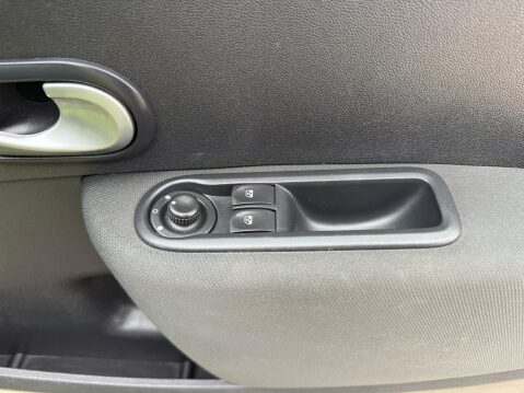 Renault Clio 1.2 I-Music Euro 5 3dr 16