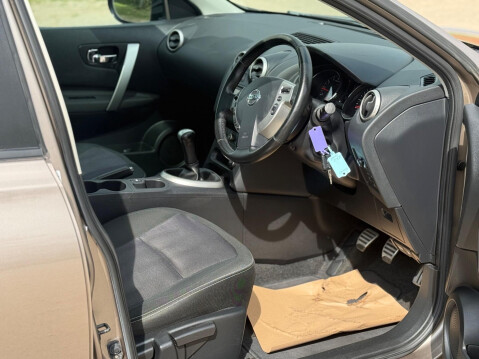 Nissan Qashqai 1.6 n-tec 2WD Euro 5 5dr 15