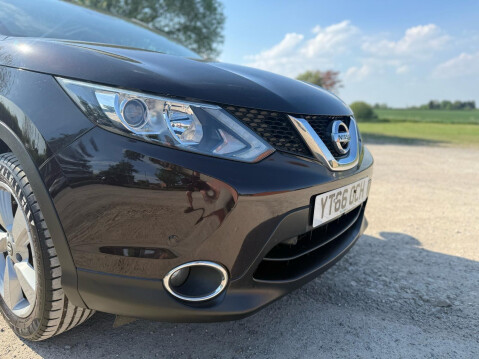 Nissan Qashqai 1.5 dCi N-Connecta 2WD Euro 6 (s/s) 5dr 9
