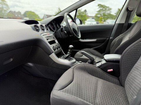 Peugeot 308 1.6 HDi FAP Sport 5dr 14