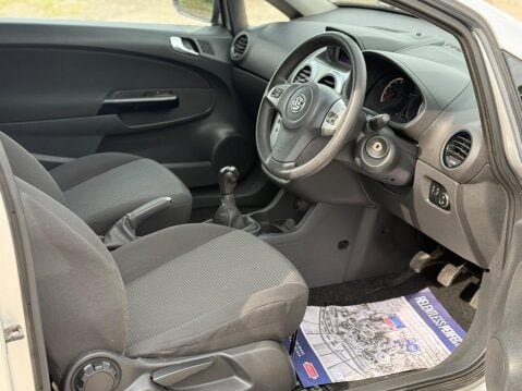 Vauxhall Corsa 1.2 16V Excite Euro 5 3dr (A/C) 11