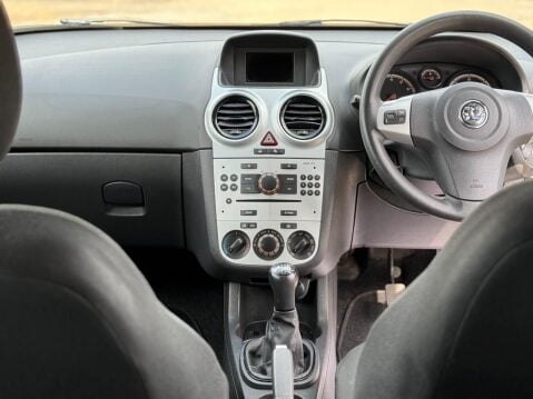 Vauxhall Corsa 1.2 16V Excite Euro 5 3dr (A/C) 12