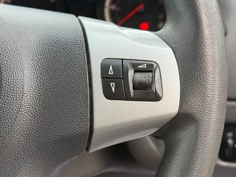 Vauxhall Corsa 1.2 16V Excite Euro 5 3dr (A/C) 15