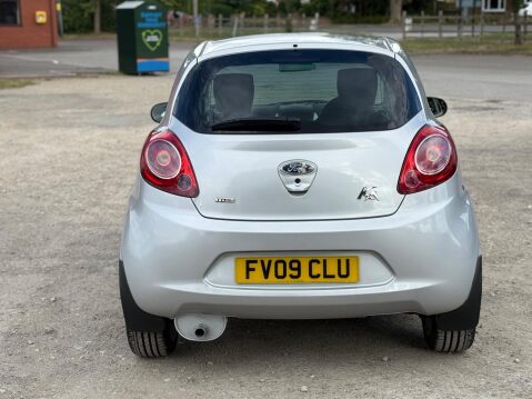 Ford Ka 1.3 TDCi Zetec Euro 4 3dr 8