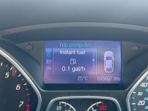 Ford Focus 1.0T EcoBoost Titanium X Euro 5 (s/s) 5dr 14
