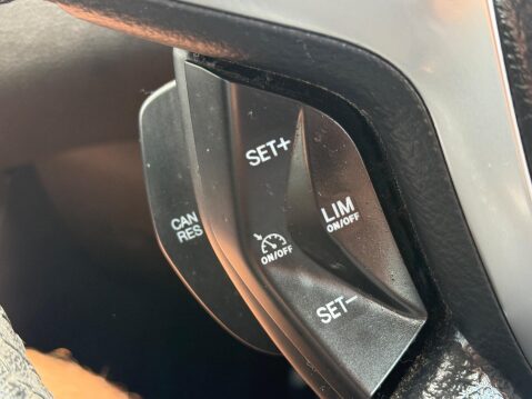 Ford Focus 1.0T EcoBoost Titanium X Euro 5 (s/s) 5dr 17