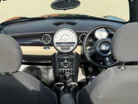 Mini Convertible 1.6 Cooper D Euro 5 (s/s) 2dr 14