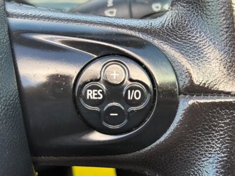 Mini Convertible 1.6 Cooper D Euro 5 (s/s) 2dr 23
