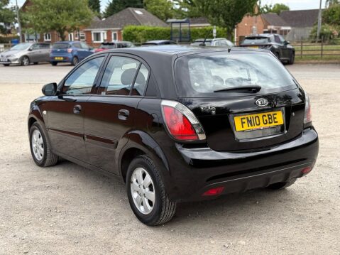 Kia Rio 1.4 2 5dr 3