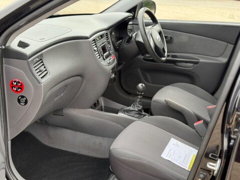Kia Rio 1.4 2 5dr 11