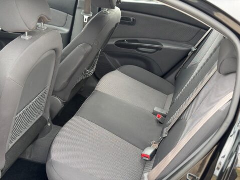 Kia Rio 1.4 2 5dr 12