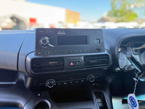 Vauxhall Combo 1.5 Combo 2300 Sportive S/S 17