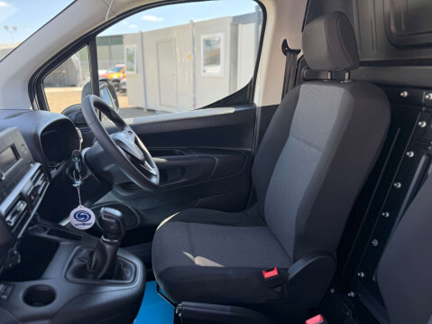 Vauxhall Combo 1.5 Combo 2300 Sportive S/S 18
