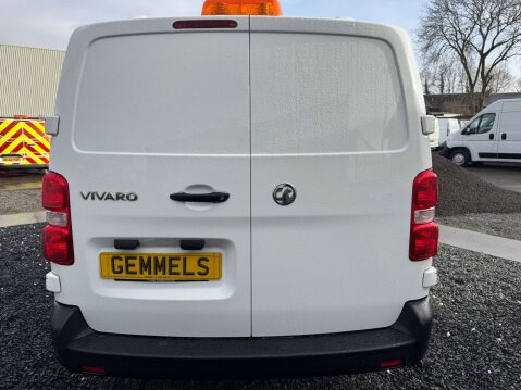 Vauxhall Vivaro 1.5 Vivaro F2900 Dynamic S/S 6